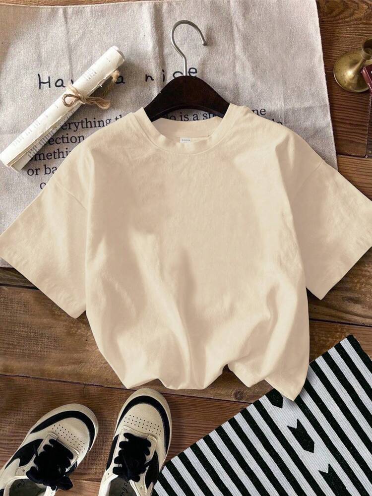 Tween Girls' Minimalist Letter Print Short Sleeve T-Shirt, Lightweight Casual Summer Top, Stylish Back Graphic Tee for School and Everyday Wear