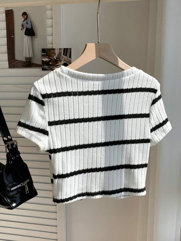 Women's Ribbed Knit Cropped T-Shirt, Casual Short Sleeve Round Neck Summer Top for Daily Wear