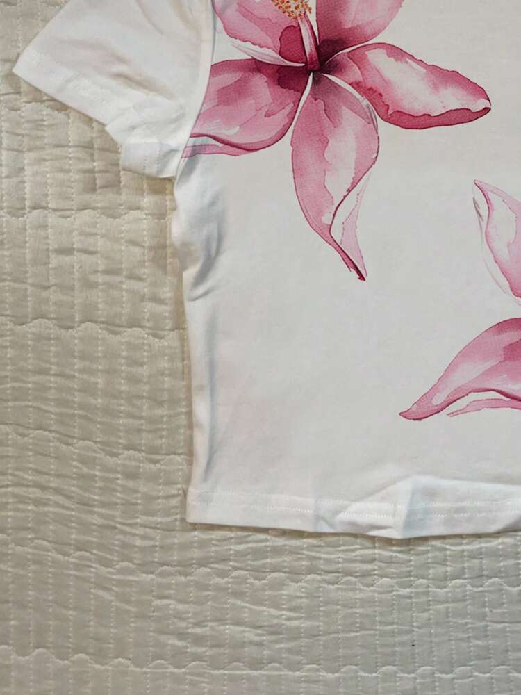 Women's Floral Print Fitted T-Shirt – Casual Short Sleeve Crew Neck Summer Top for Vacation, Going Out, and Daily Wear