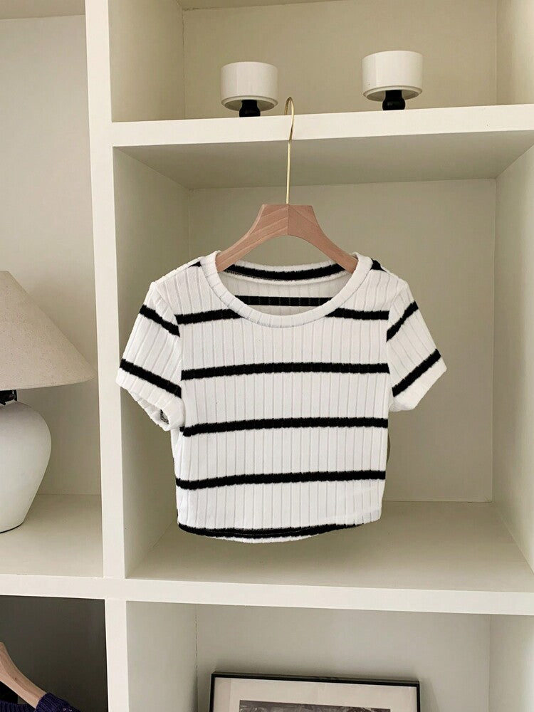 Women's Ribbed Knit Cropped T-Shirt, Casual Short Sleeve Round Neck Summer Top for Daily Wear