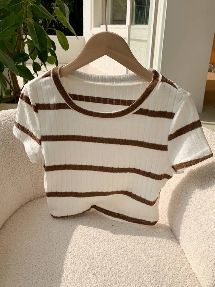 Women's Ribbed Crew Neck T-Shirt, Minimalist Casual Short Sleeve Top for Everyday Summer Outfits